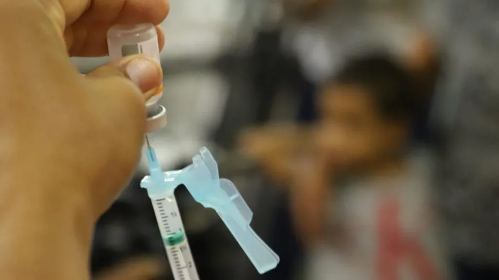 Aracaju intensifica vacinação contra o sarampo para prevenir a circulação do vírus durante o Pré-Caju.